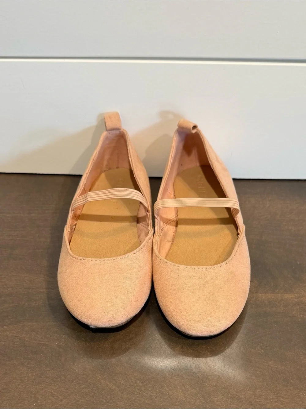 Old Navy Girls Nude/Blush Ballet Flats with Elastic Strap – Size 9